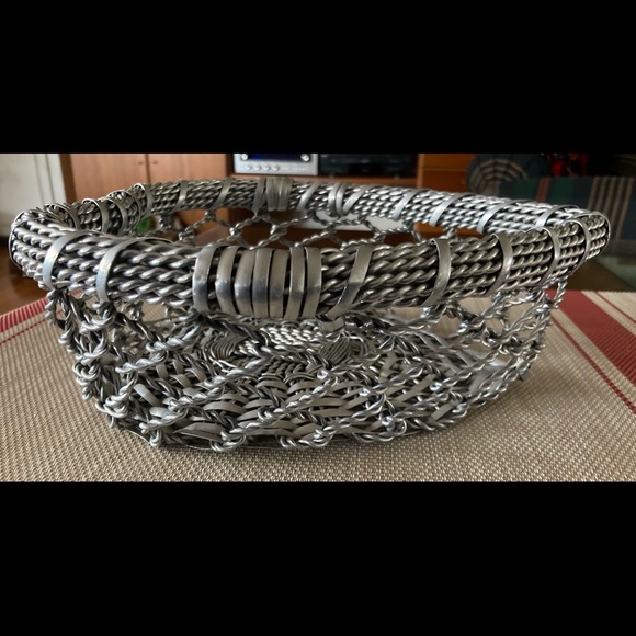 Heart-shaped aluminum chain link design bread/fruit/other basket. Brand new. - Picture 7 of 7